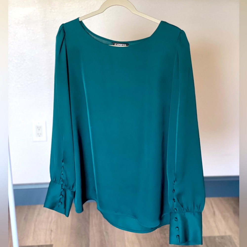 Green, long sleeve blouse